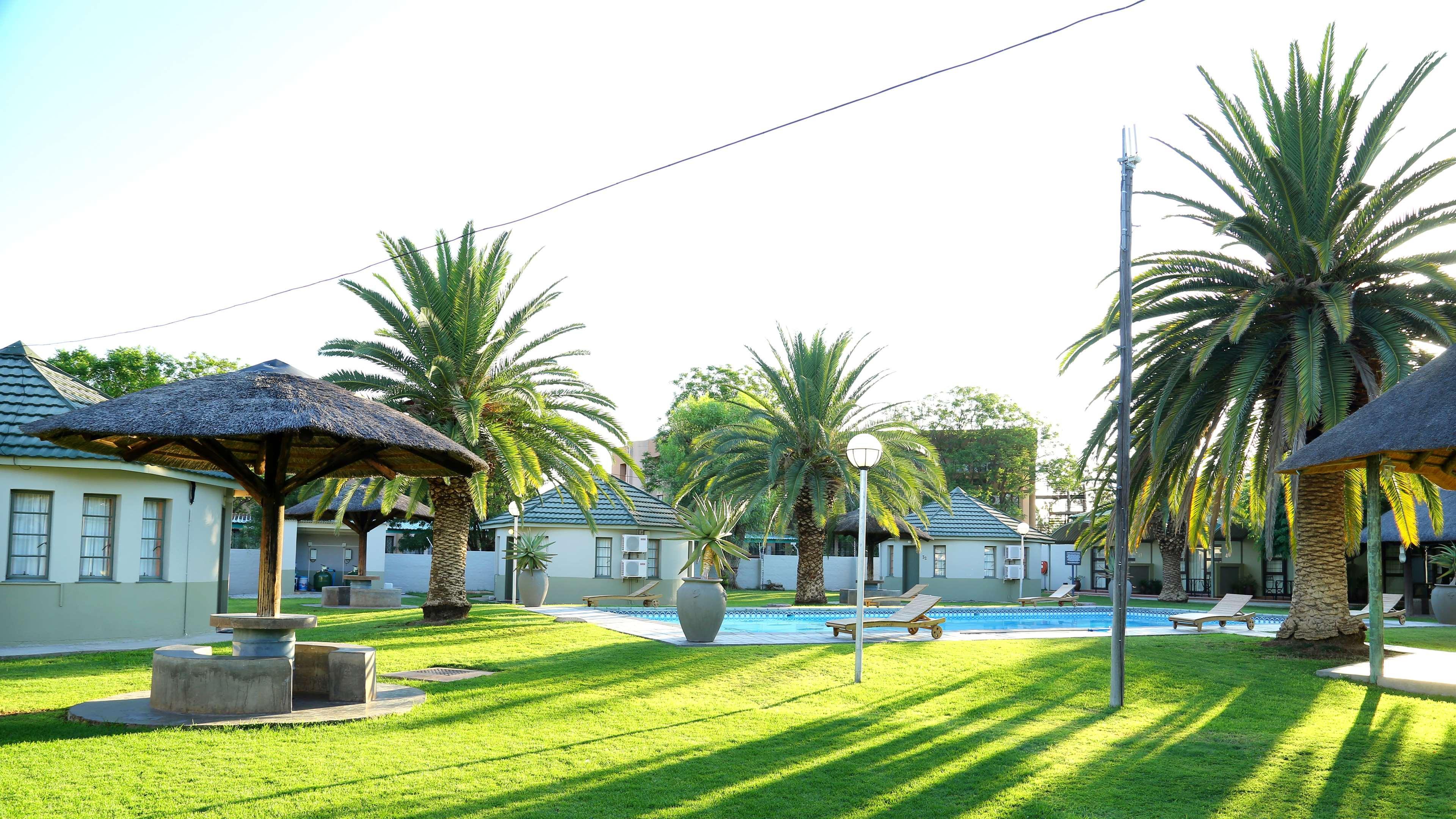 Kalahari Arms Hotel Khemsbok Exterior photo
