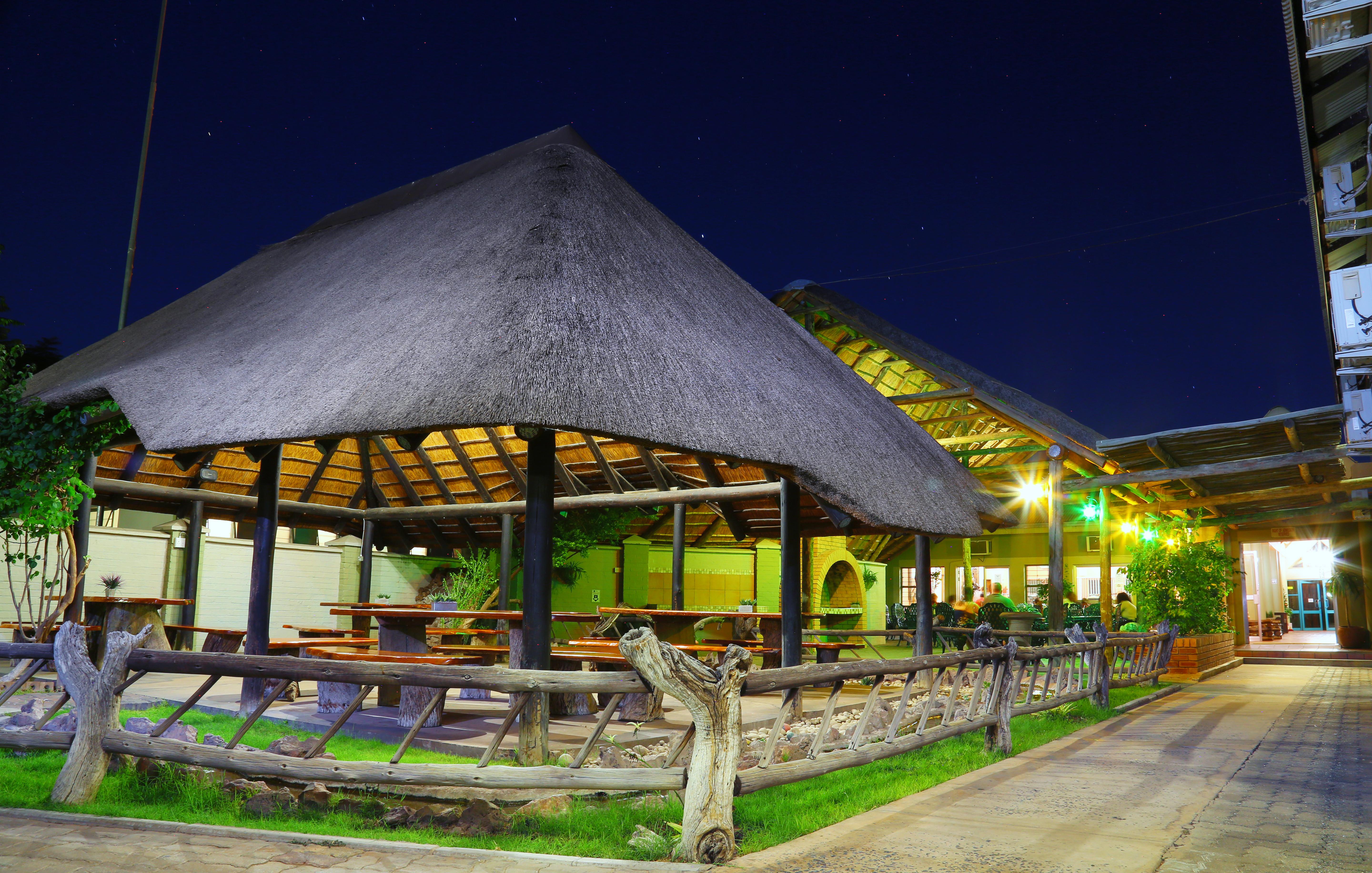 Kalahari Arms Hotel Khemsbok Exterior photo