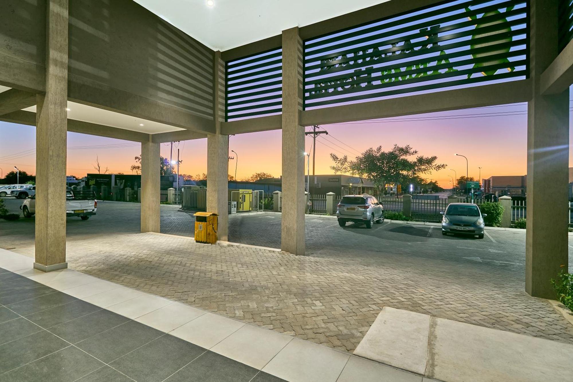 Kalahari Arms Hotel Khemsbok Exterior photo