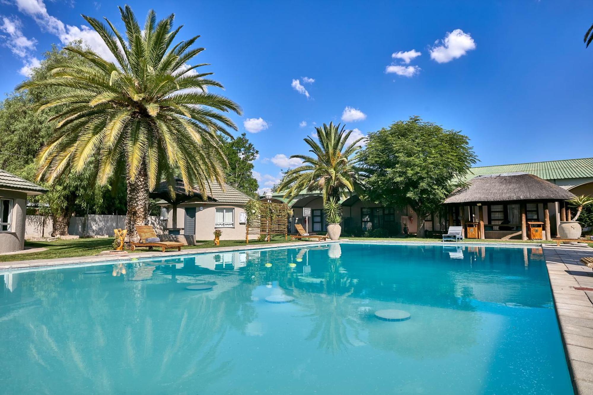 Kalahari Arms Hotel Khemsbok Exterior photo