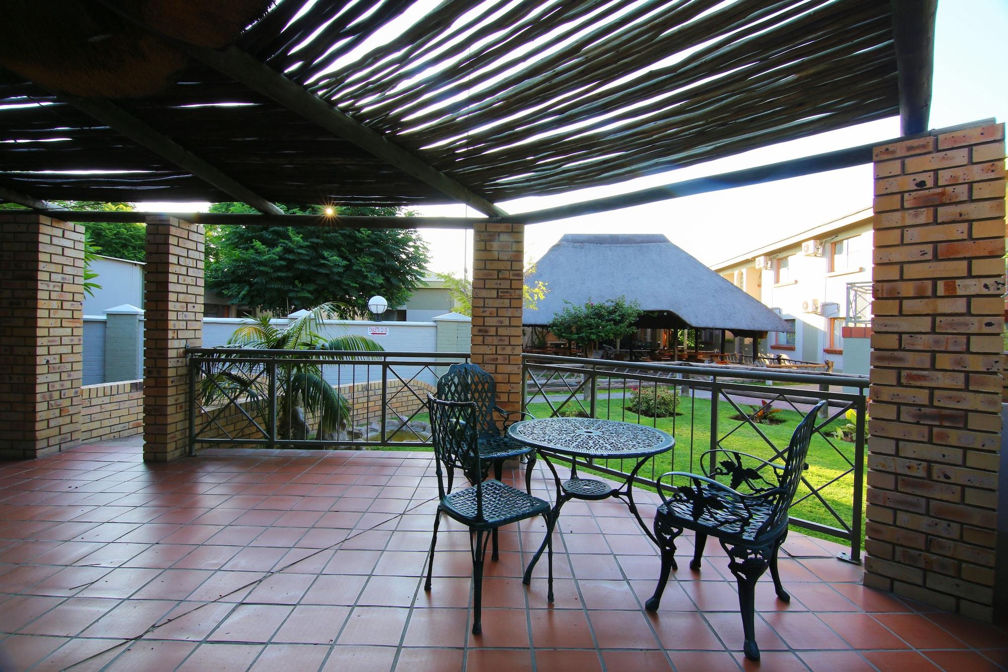 Kalahari Arms Hotel Khemsbok Exterior photo